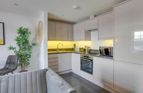 Chelmsford Apartment | Cosy Chelmsford Apartment - Free Allocated Parking