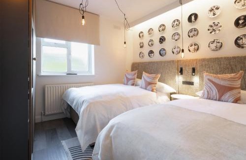 Rickmansworth Apartment | Cosy Chic Apartment, 1 bedroom, parking, newly refurbed, near M25, Heathrow, Rickmansworth