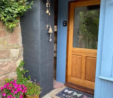 Fortrose Apartment | Cosy coastal hideaway with incredible sea views