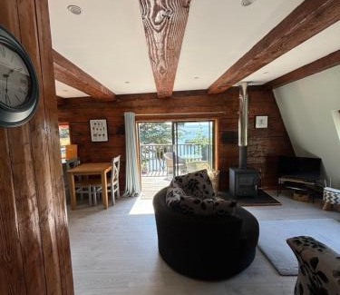 Fortrose Apartment | Cosy coastal hideaway with incredible sea views