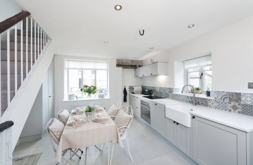 Tideswell Cottage | Cosy contemporary cottage in village with own courtyard & original features.