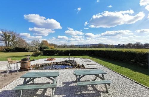 Wollerton House | Cosy Coppice Cottage