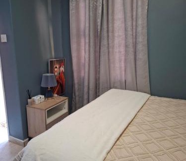 Francistown Apartment | Cosy Cottage 2