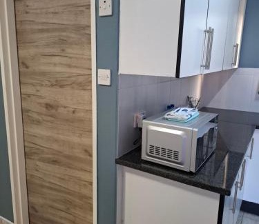 Francistown Apartment | Cosy Cottage 2