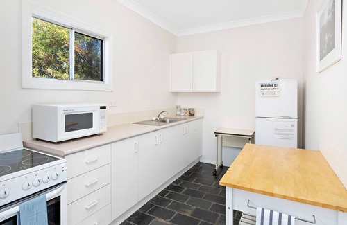 Gerroa House | Cosy cottage by the sea