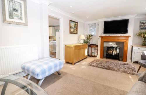 Bexhill-on-Sea House | Cosy Cottage
