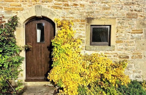 Alston Cottage | Cosy Cottage in Alston 1 Superking & 2 Single Beds Free Wi-Fi