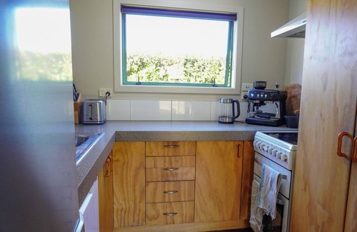 Lake Hawea Cottage | Cosy cottage in lake Hawea