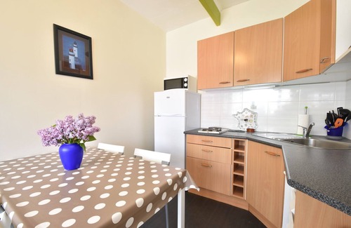 Luc-sur-Mer Cottage | Cosy cottage in Luc sur mer with private terrace