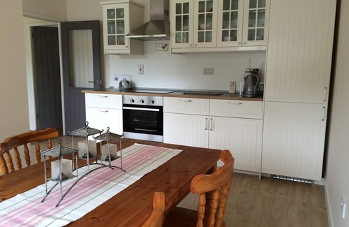 Nethy Bridge Cottage | Cosy cottage in Nethy Bridge, the forest village, Cairngorms National Park