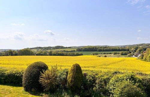 Kingston House | Cosy Countryside Cottage in an Area of Outstanding Natural Beauty