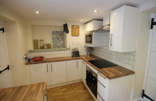 Crickhowell House | Cosy Crickhowell Cottage
