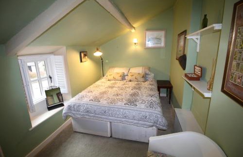 Crickhowell House | Cosy Crickhowell Cottage