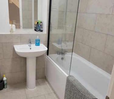 Rotherhithe House | Cosy double room in Canada Water