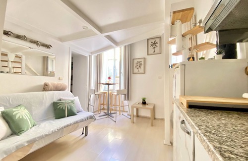 Thiers Apartment | Cosy duplex apartment in town center near promenade and beaches