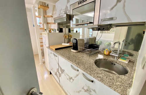 Thiers Apartment | Cosy duplex apartment in town center near promenade and beaches