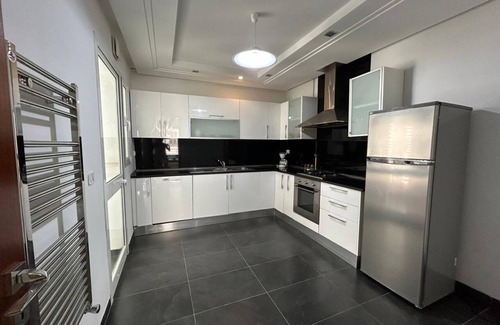 La Soukra Apartment | Cosy et Spacieux, Avec Balcon