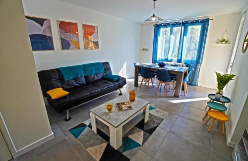 Craponne Apartment | Cosy et urbain en Plein centre ville