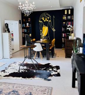 Strand House | Cosy Family 2-Bedroom Cottage with Braai, Fireplace, Kitchen near Strand Beach