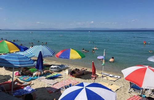 Polichrono Apartment | Cosy family apartment near the Sea