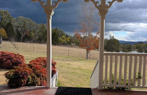 Wyberba House | Cosy Family Retreat in the heart of the Granite Belt!