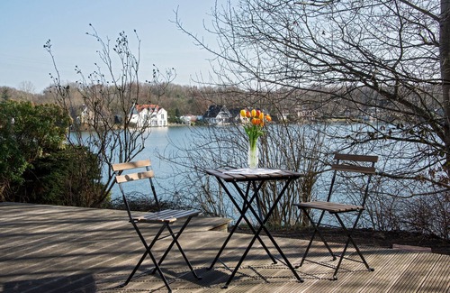 Debstedt Apartment | Cosy flat by the lake