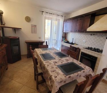 Serra li Pozzi Apartment | Cosy Flat il Melo