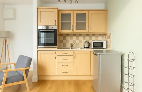Fulham Broadway Apartment | Cosy Flat in Battersea