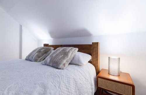 Walpole Apartment | Cosy Flat In London