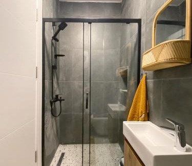Moda Apartment | Cosy flat with a garden in central Kadikoy