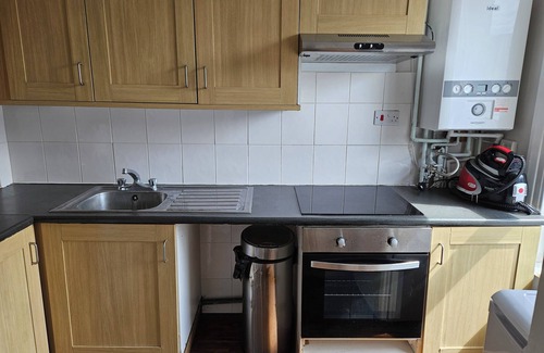 Addiscombe Apartment | Cosy Flat with private entrance near East Croydon