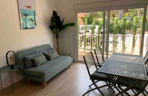 Aiguablava Apartment | Cosy flat with terrace, swimming pool and parking in Begur