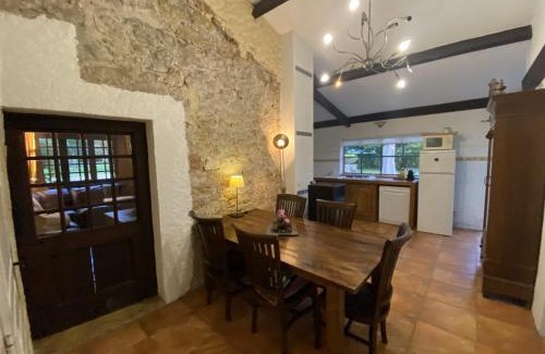 Prayssac House | Cosy former bakery house with communal swimming pool