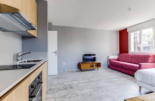Aulnay-sous-Bois Apartment | Cosy, fully-equipped studio near Paris and CDG