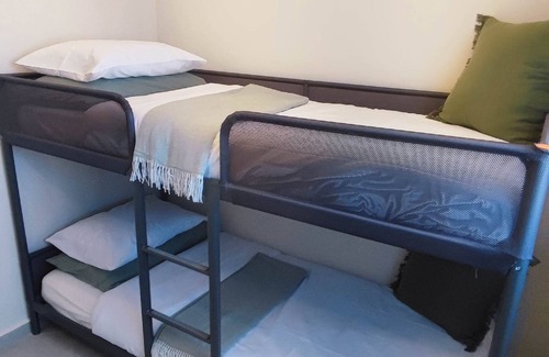 Gueznaia Apartment | Cosy, fully-equipped apartment, 6 min from airport, fiber optics, air conditioning, free parking.