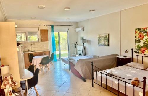 Chalcis Apartment | Cosy garden studio near the sea of Chalkis