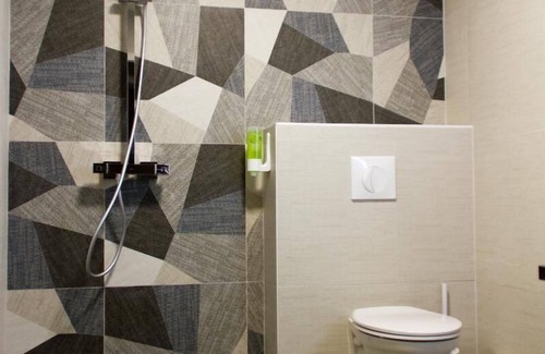 Bazoges-en-Paillers Apartment | Cosy guest room 3 pers Jacuzzi 18' Puy du Fou Le Puy Carmin