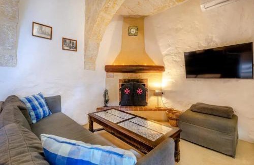 Xewkija House | Cosy Hideaways in Traditional Maltese House