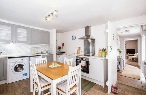 East Lewiston Cottage | Cosy Highland Cottage Stay