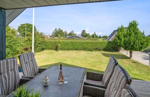 Skastrup Strand House | Cosy Holiday House Near Child Friendly Beach