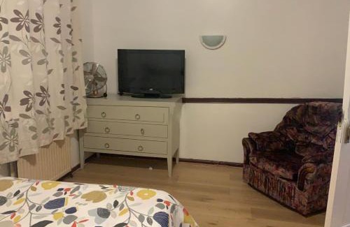 Custom House Apartment | Cosy Home By Excel Centre & City Airport