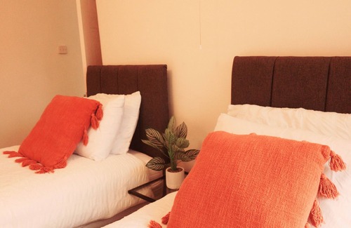 Birmingham House | Cosy Home in Birmingham*Near Villa Par* Free Parking