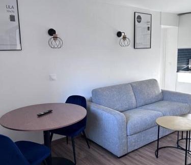 Louvres Apartment | Cosy home proche de Roissy CDG PARIS, Parc Astérix I Aéroville I Parc des Expo I Villepinte