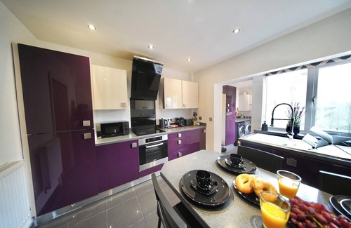Birmingham House | Cosy Home- Sleeps 5+City Centre+ Netflix+Free Park