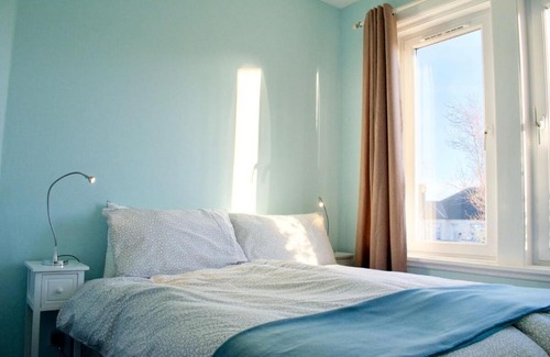 Restalrig House | Cosy Home with Views of Arthur's Seat
