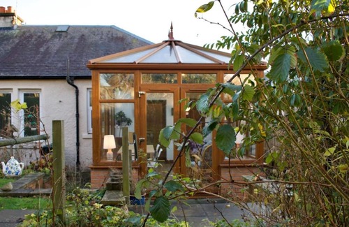 Restalrig House | Cosy Home with Views of Arthur's Seat