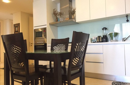 Medan Tuanku Condo | Cosy Homely 2+1 Bedder next to Menara KL & KLCC