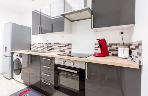 Roubaix House | Cosy house 5 rooms 5 Bathrooms close commodities