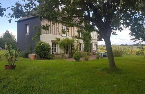 Bonneville-la-Louvet House | Cosy house in Normandy. Fireplace and large garden, near Villages and Beaches.