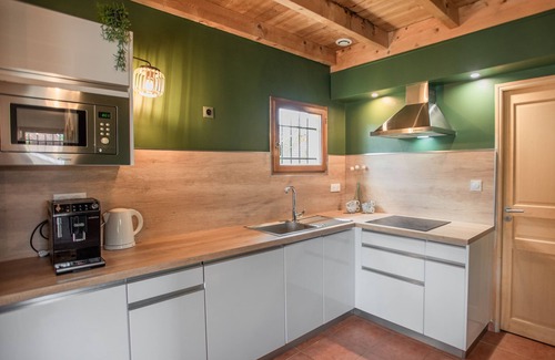 Lacapelle-Marival House | Cosy house on holiday park with swimming pool